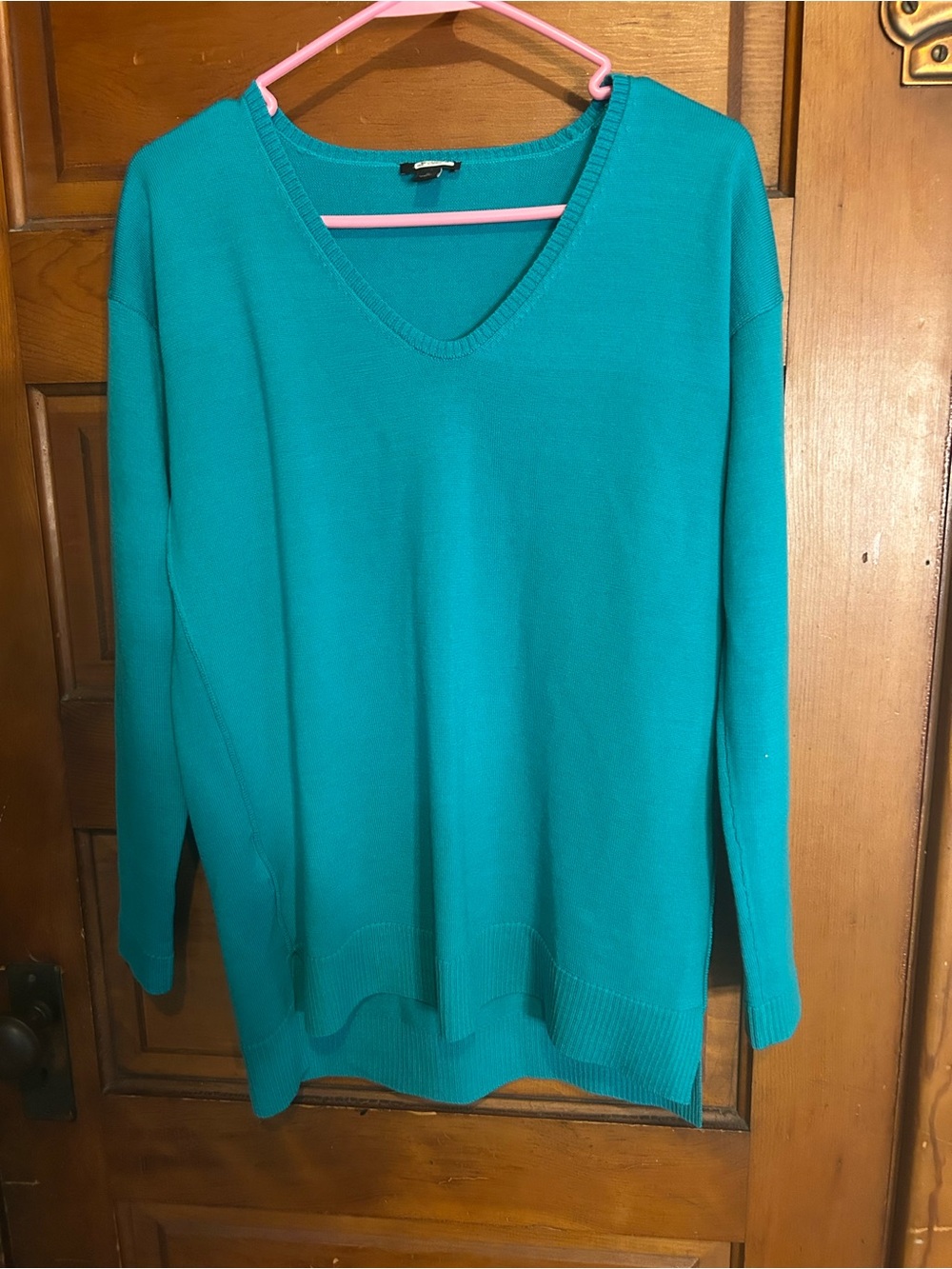 Ann Taylor V-Neck Women's Sweater Merino Wool - Classic Pullover